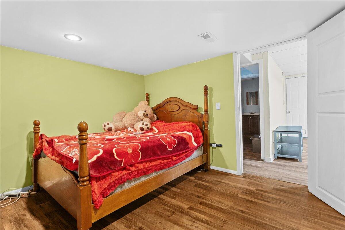 1019 Silverwood RD NW