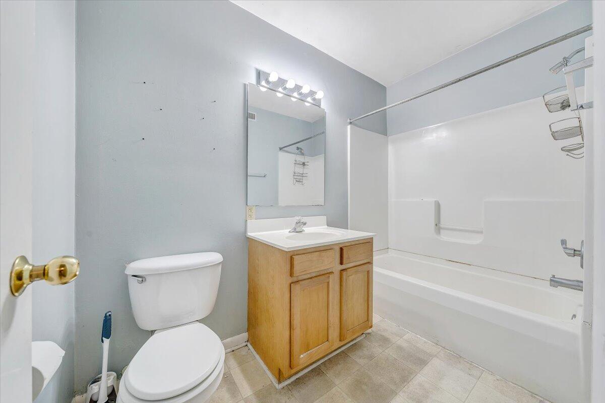 718 Windsor AVE SW Unit: 1-4