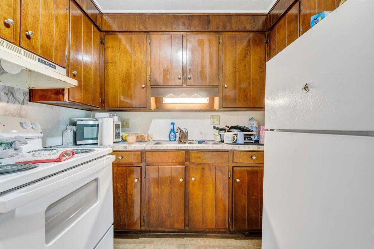 718 Windsor AVE SW Unit: 1-4