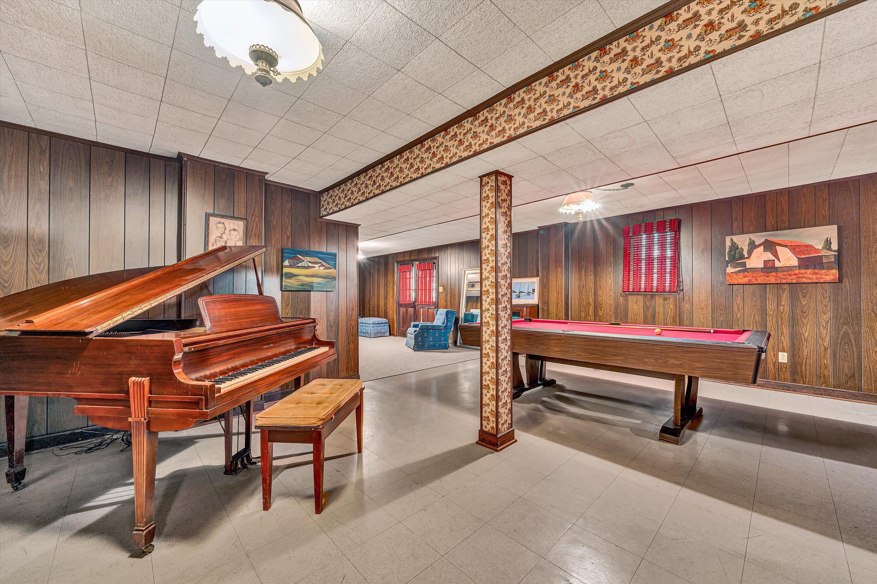 2825 Fairway Forest DR