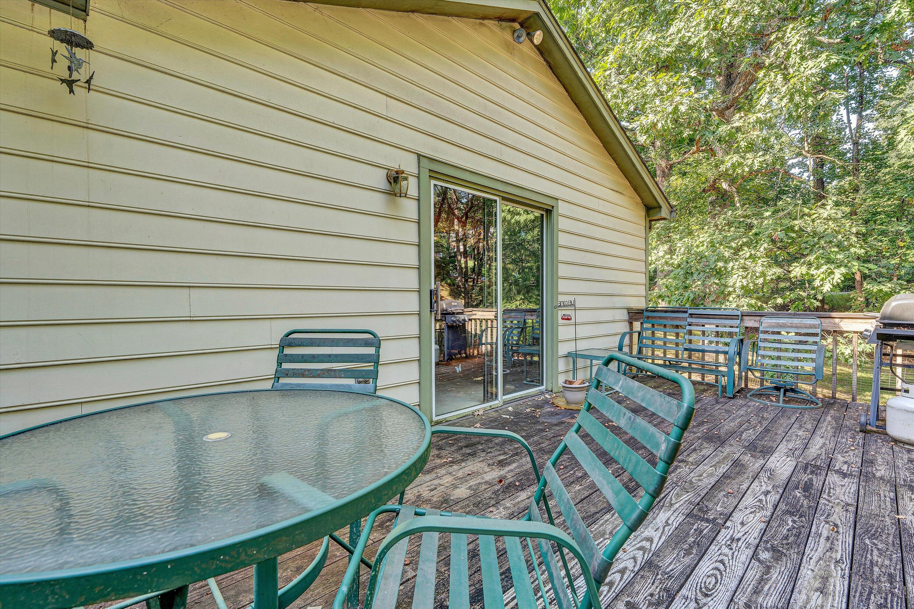 2825 Fairway Forest DR