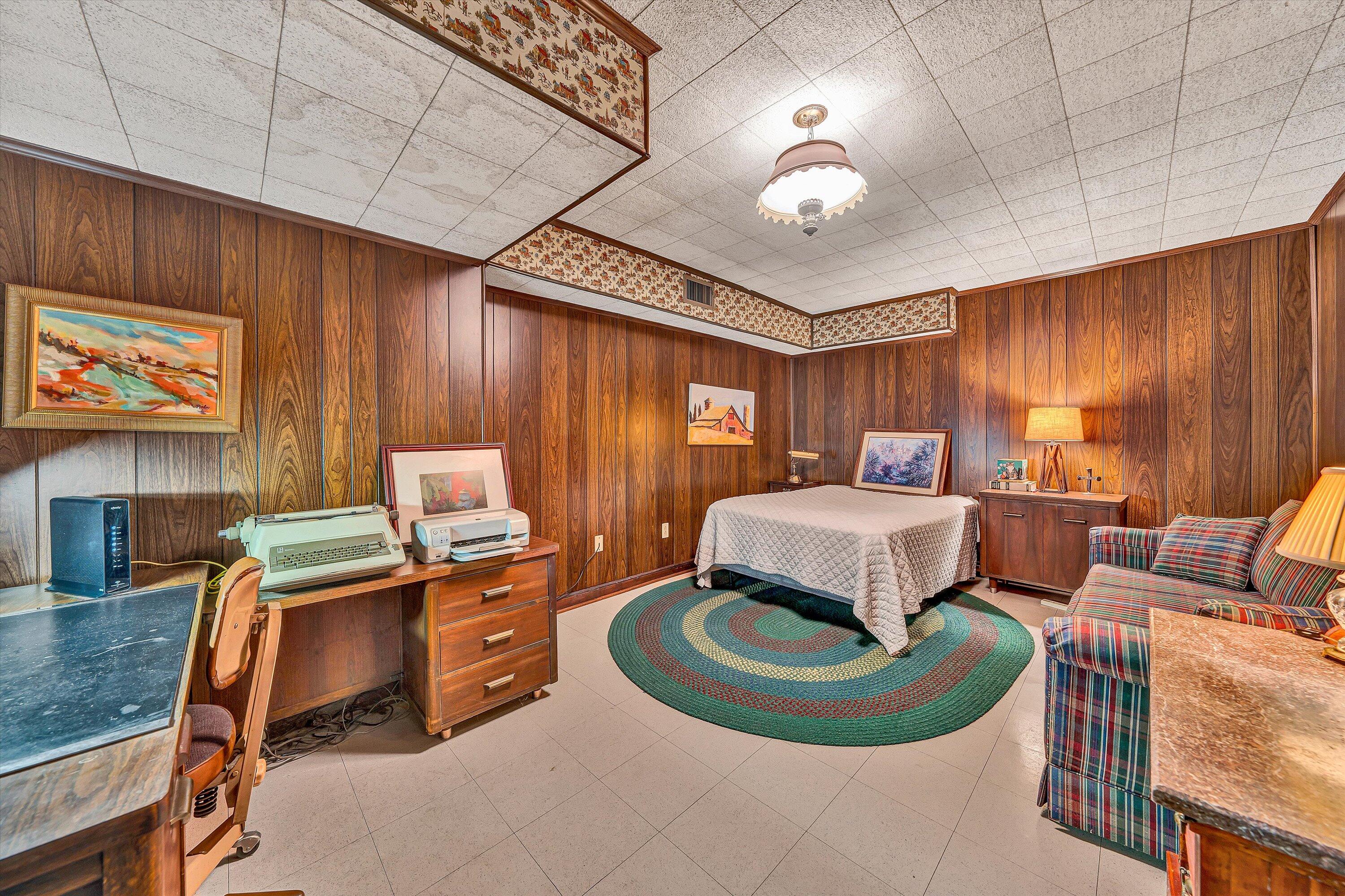 2825 Fairway Forest DR