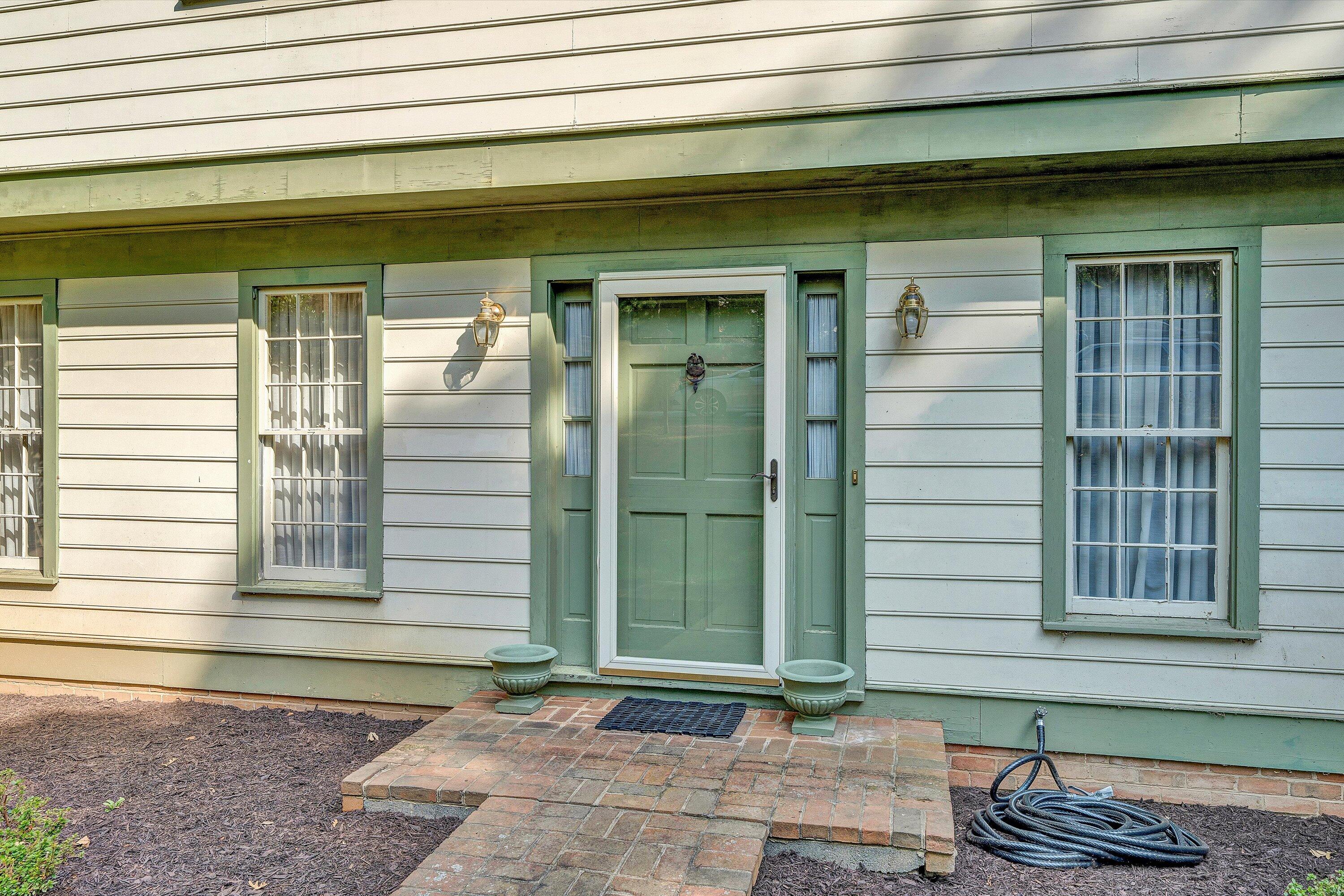 2825 Fairway Forest DR