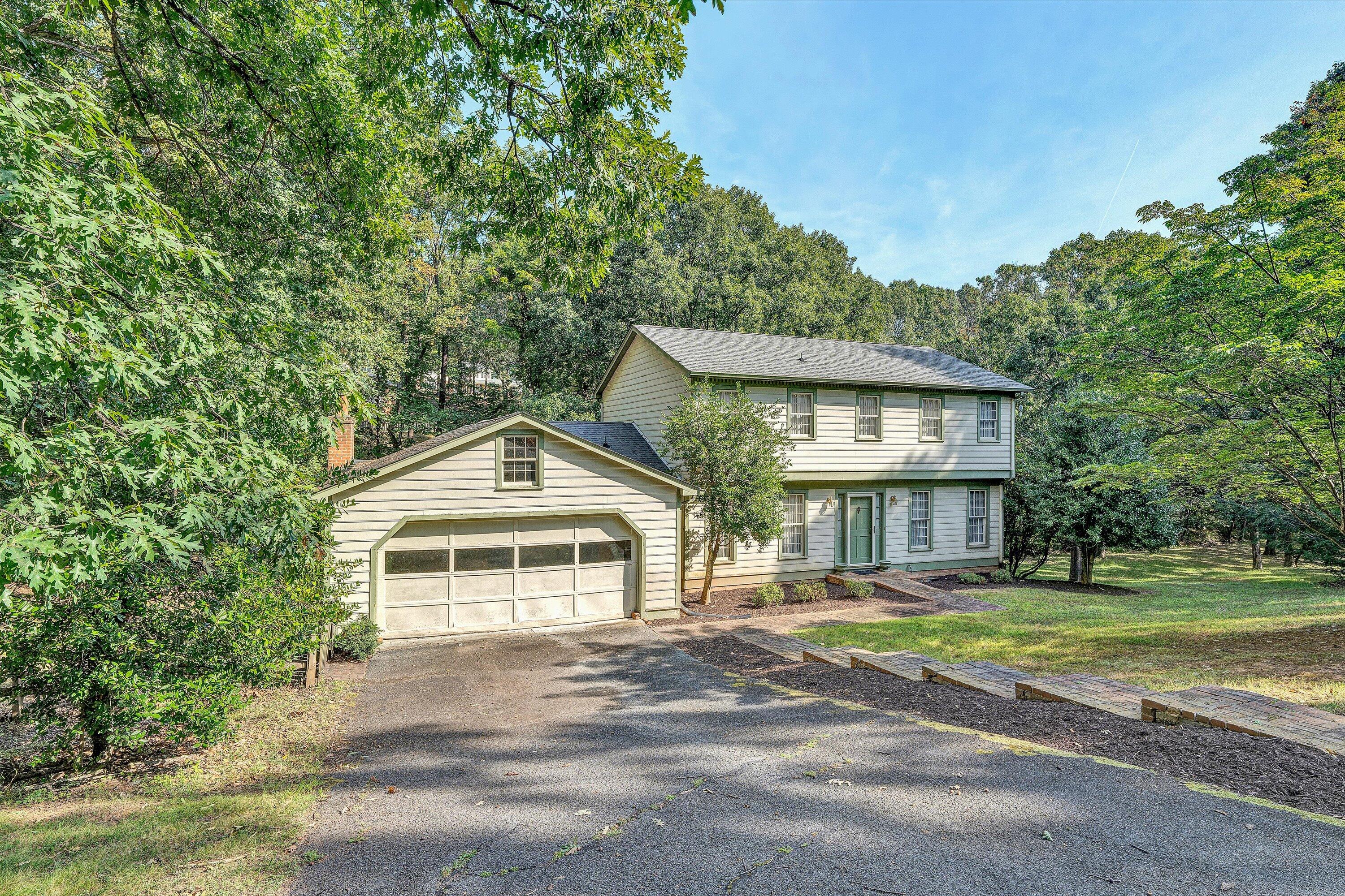 2825 Fairway Forest DR