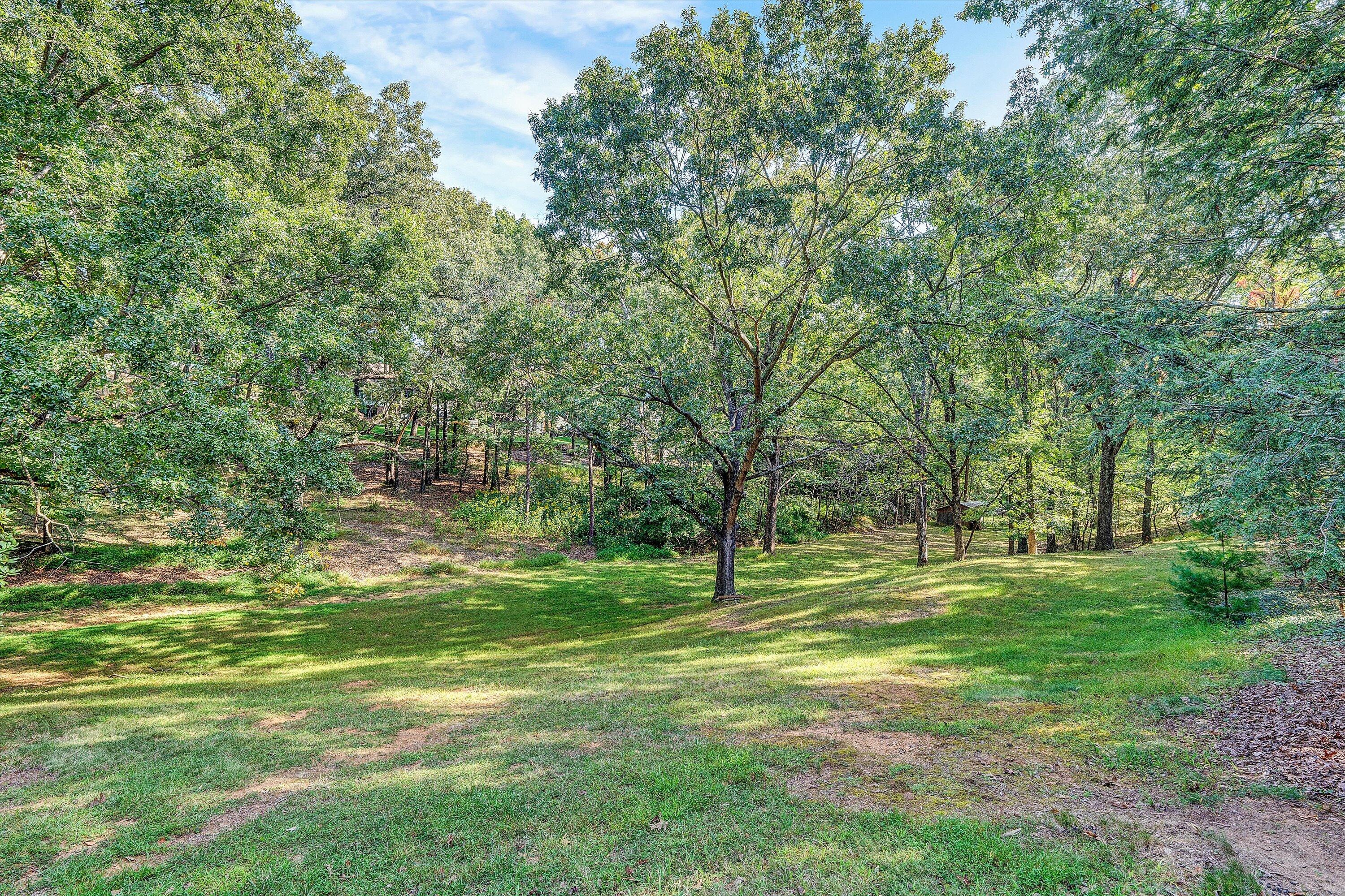 2825 Fairway Forest DR