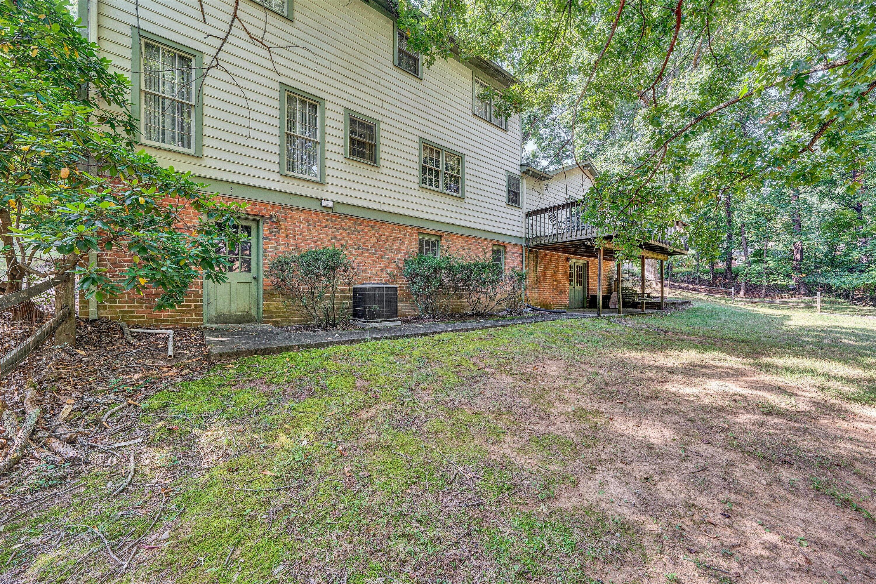 2825 Fairway Forest DR