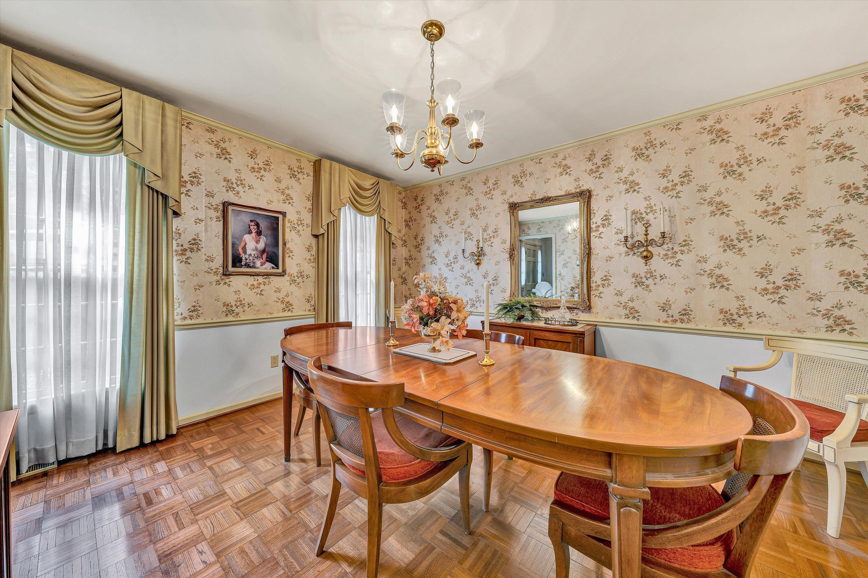 2825 Fairway Forest DR