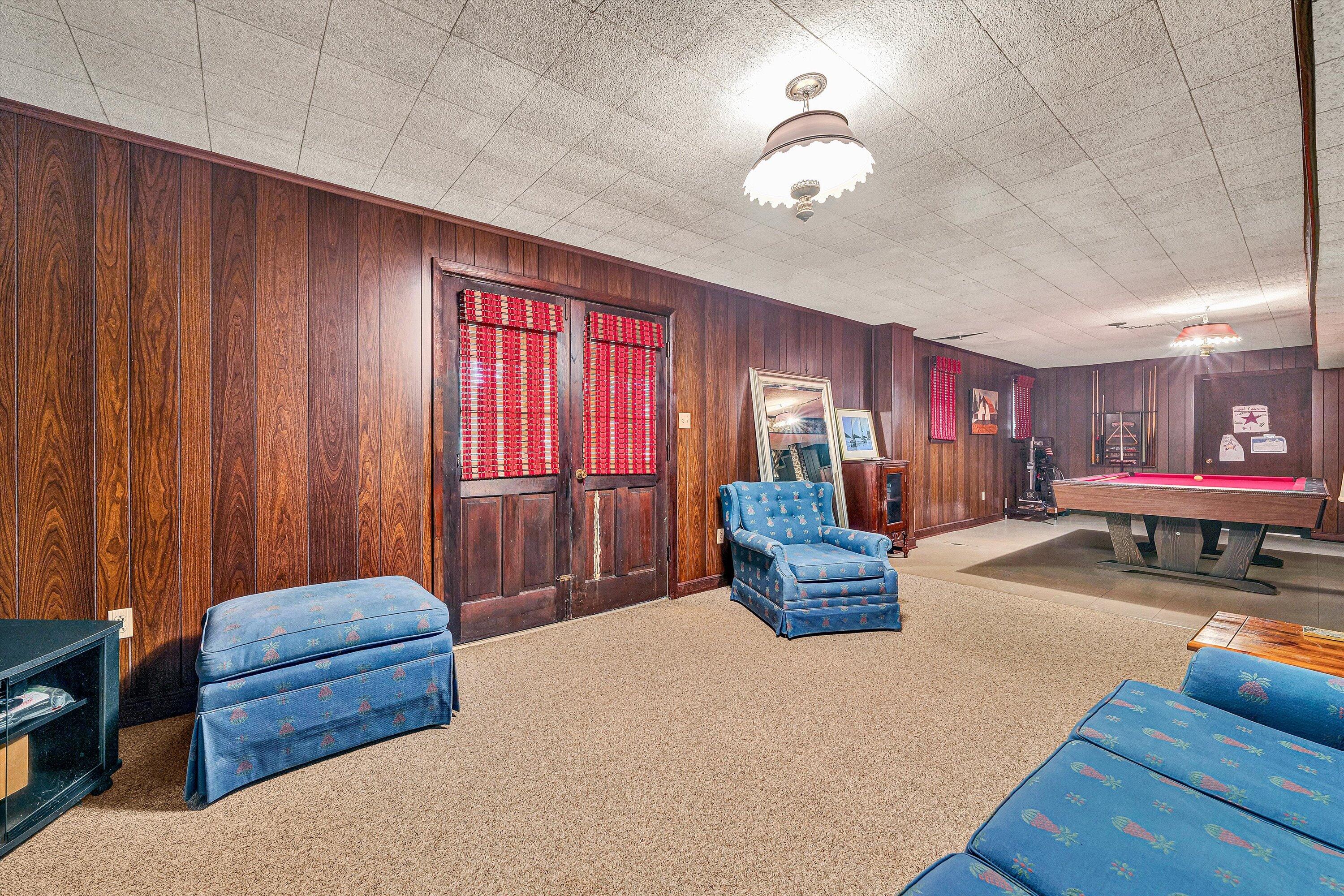 2825 Fairway Forest DR