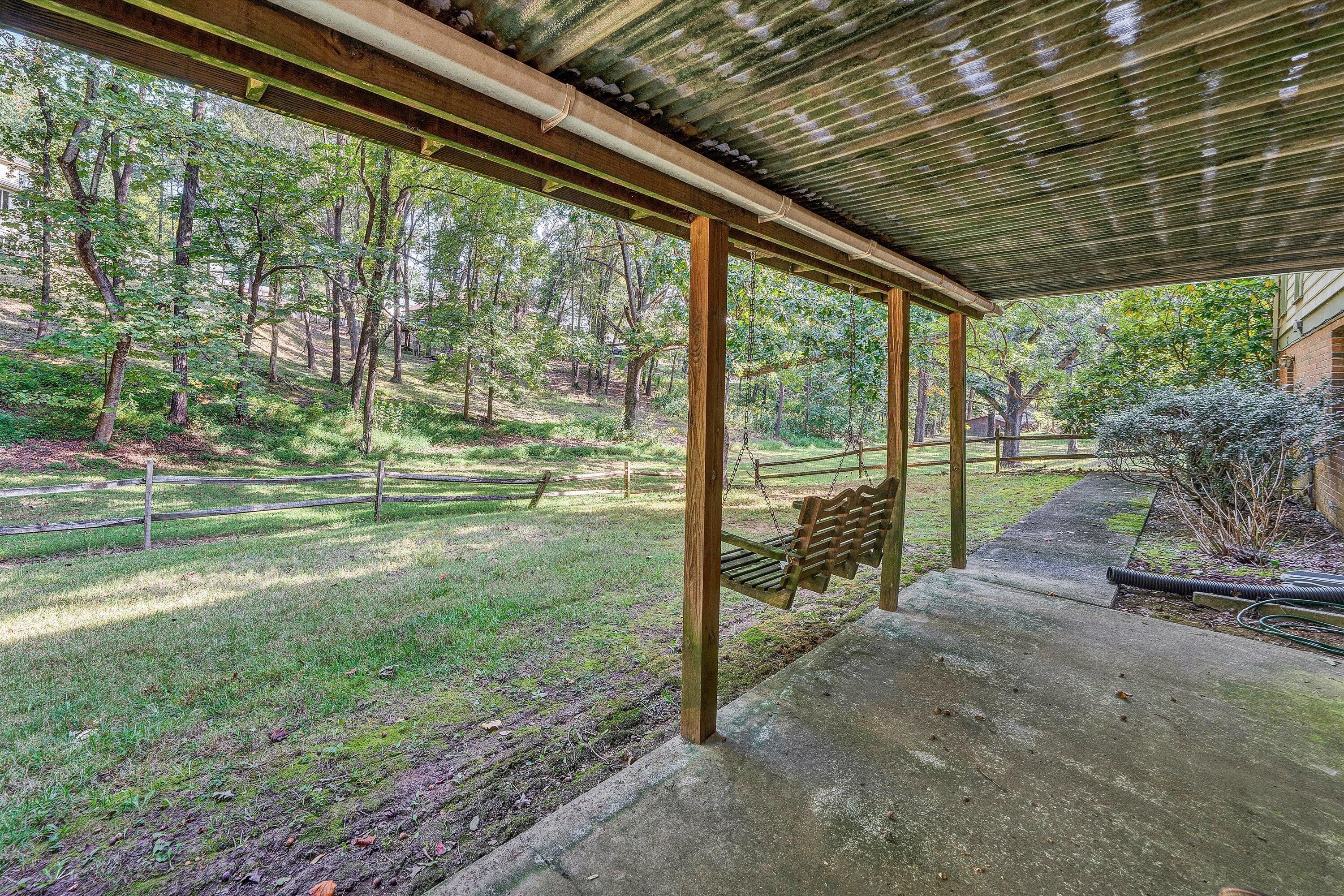 2825 Fairway Forest DR