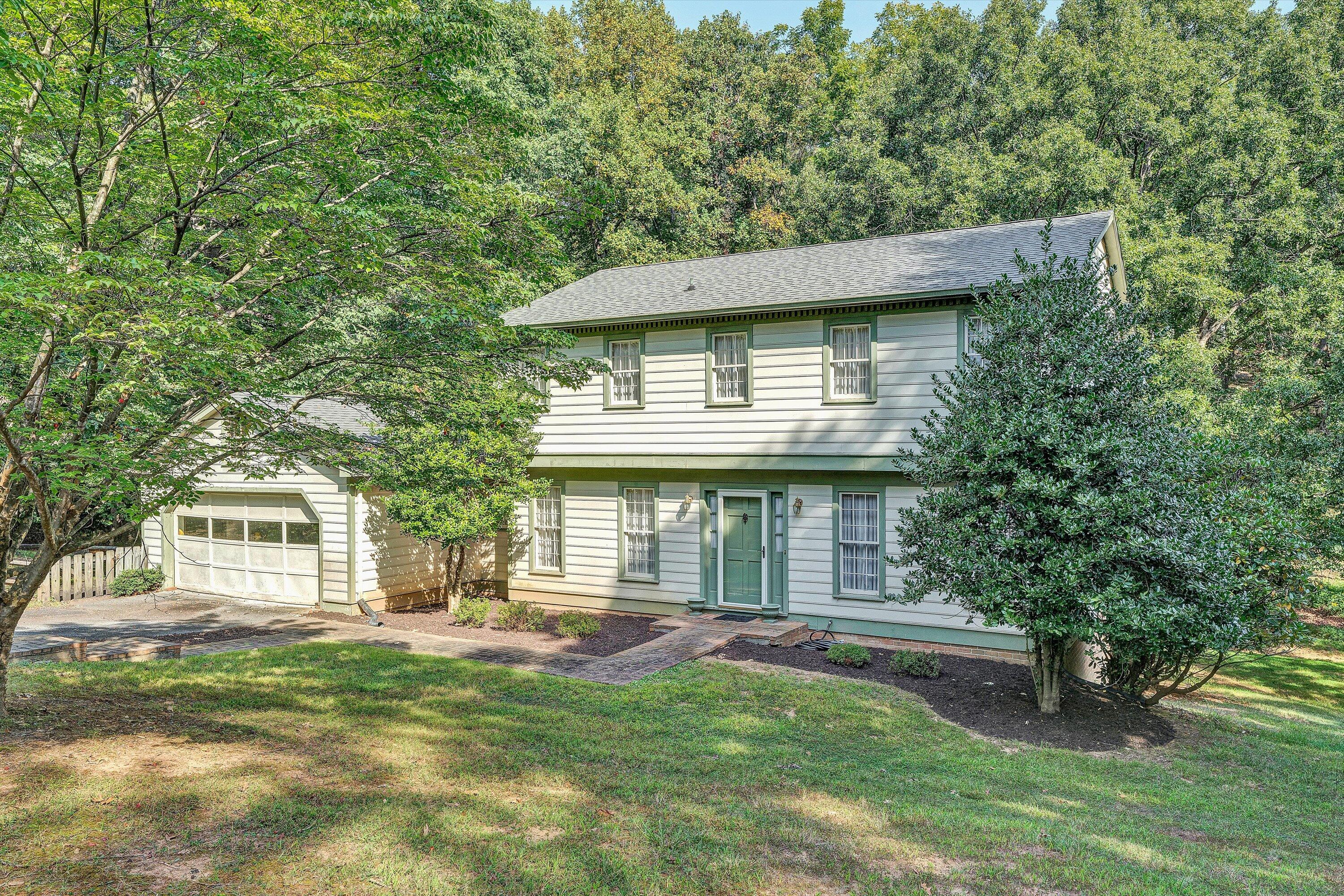 2825 Fairway Forest DR