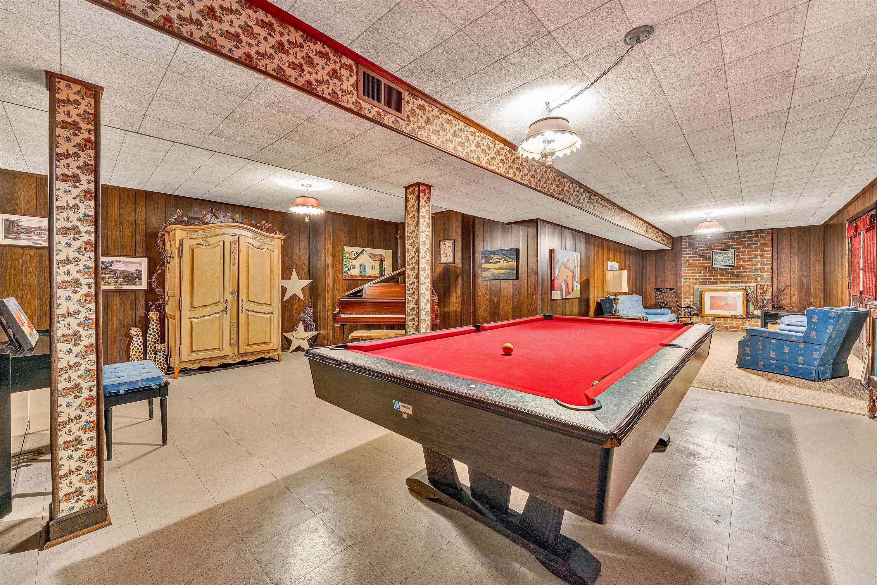 2825 Fairway Forest DR