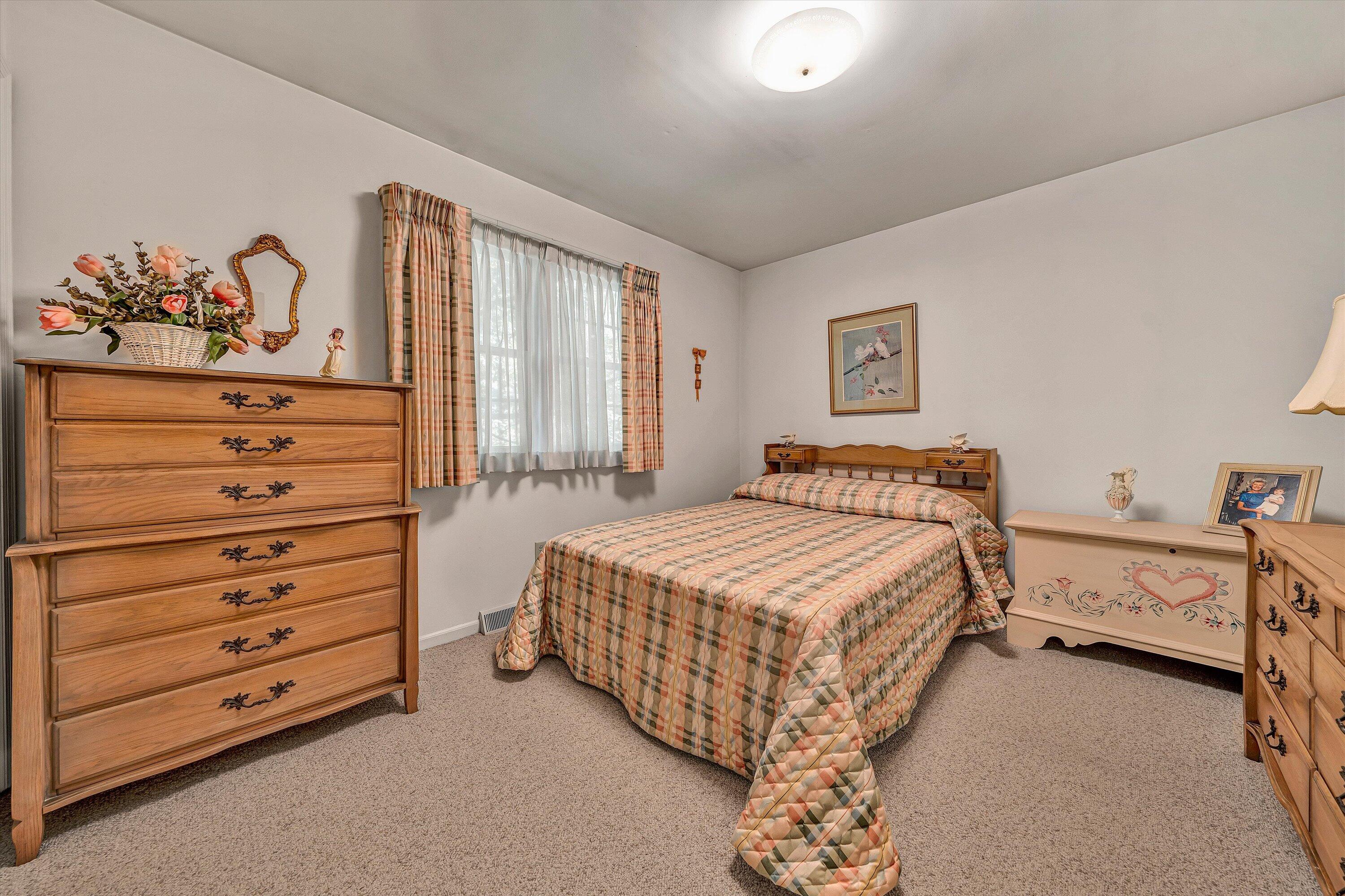 2825 Fairway Forest DR