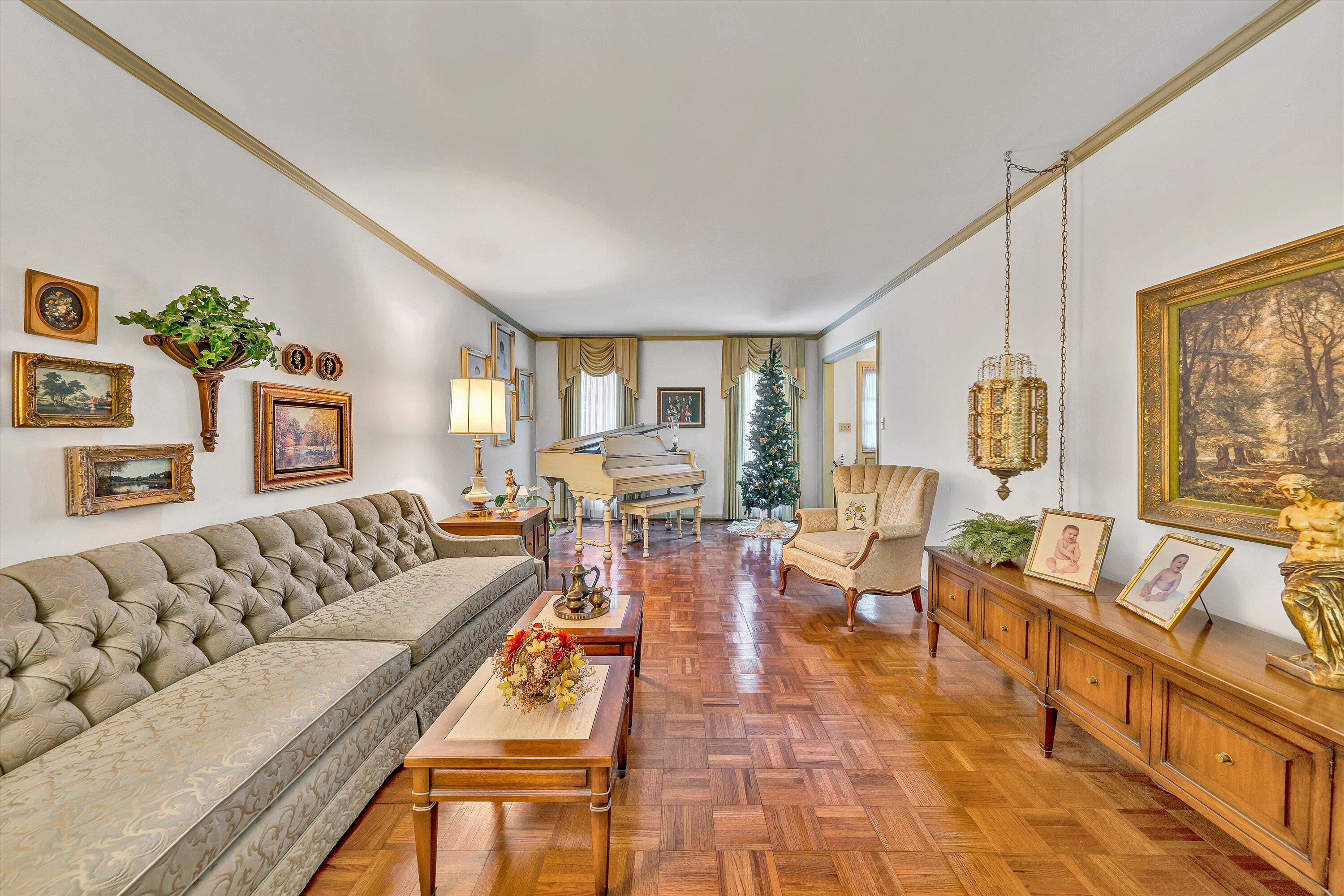 2825 Fairway Forest DR