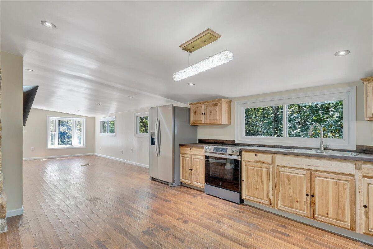 1203 Bottom Creek LN