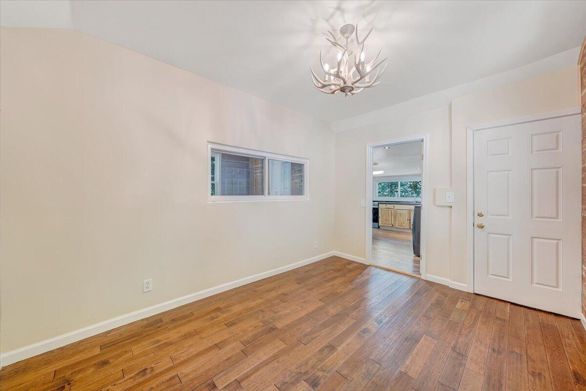 1203 Bottom Creek LN
