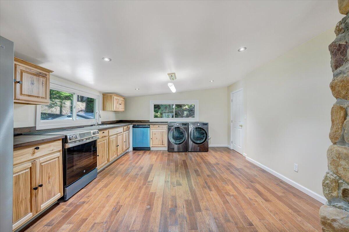 1203 Bottom Creek LN