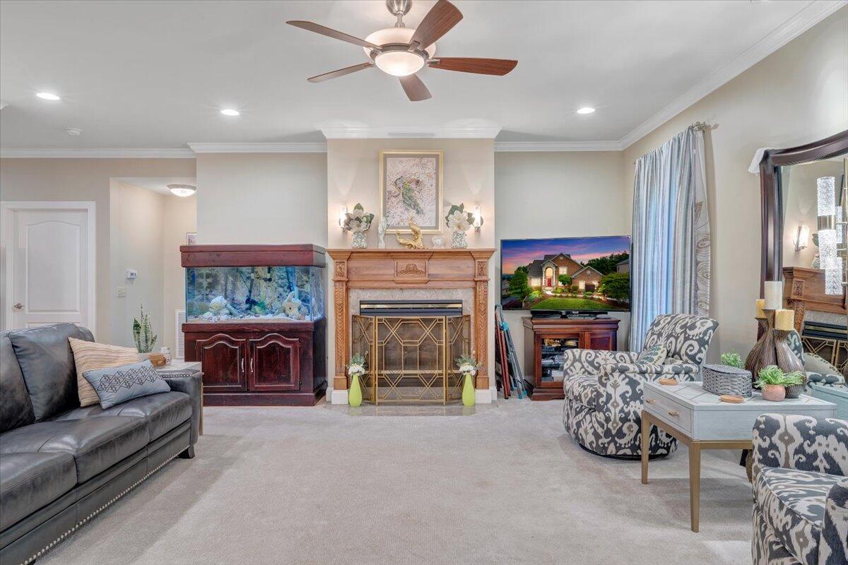 415 Stoneledge DR
