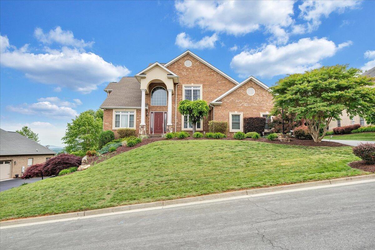 415 Stoneledge DR