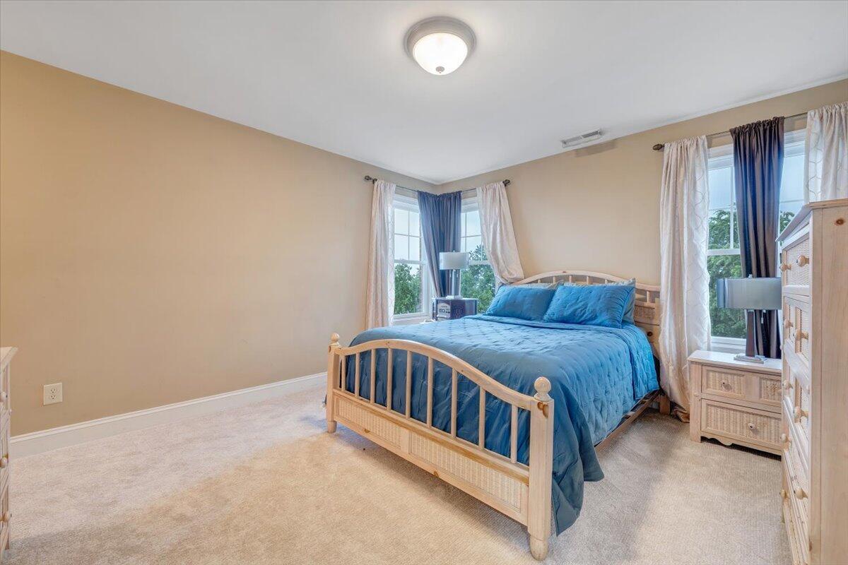 415 Stoneledge DR