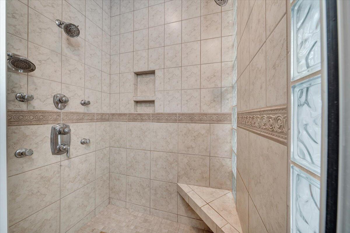 415 Stoneledge DR