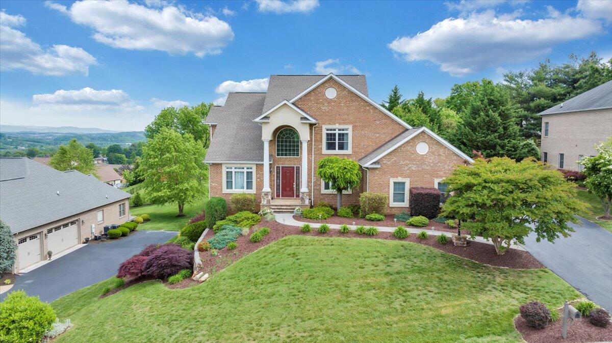 415 Stoneledge DR