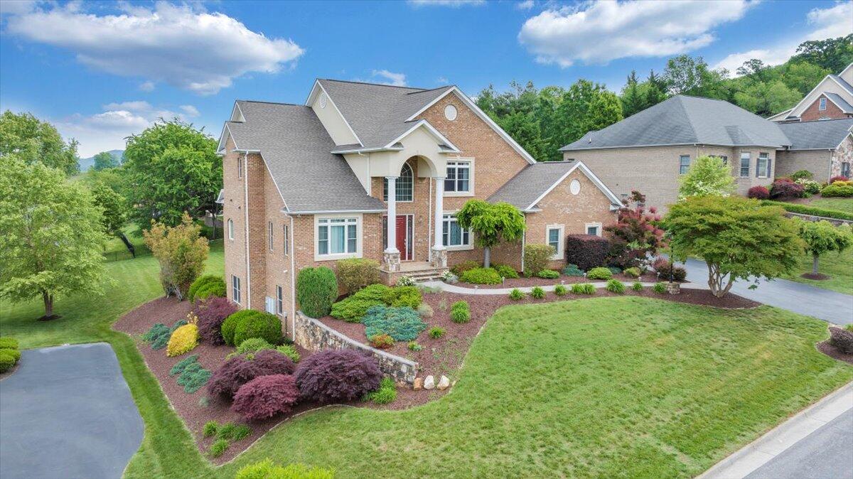 415 Stoneledge DR