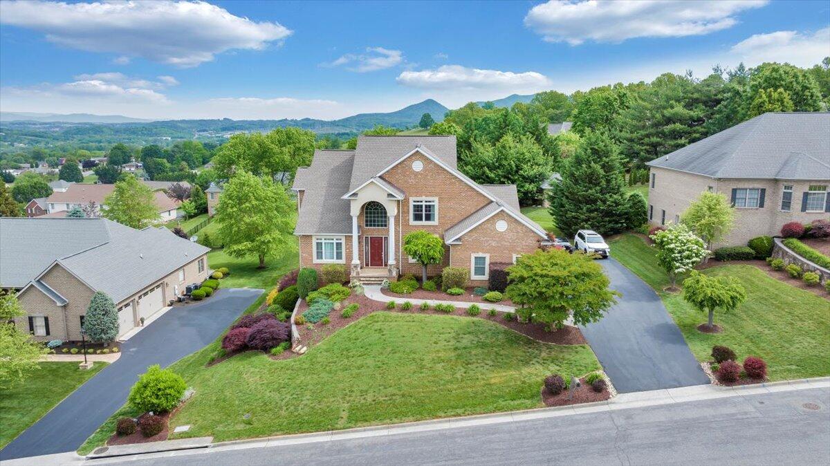 415 Stoneledge DR
