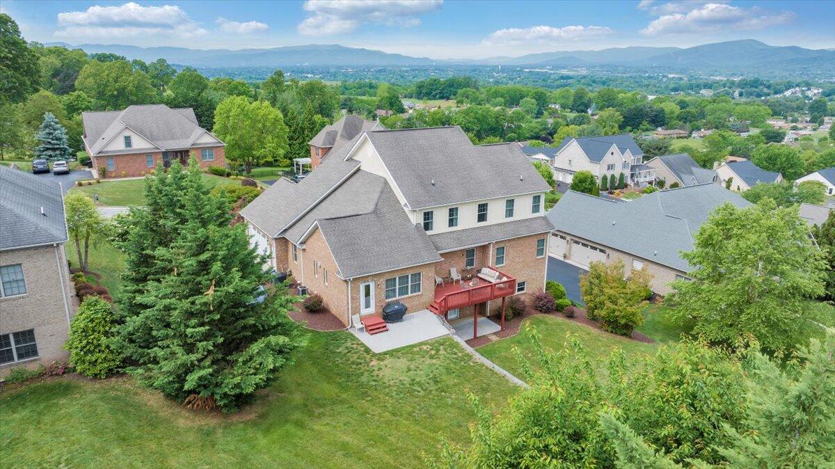 415 Stoneledge DR