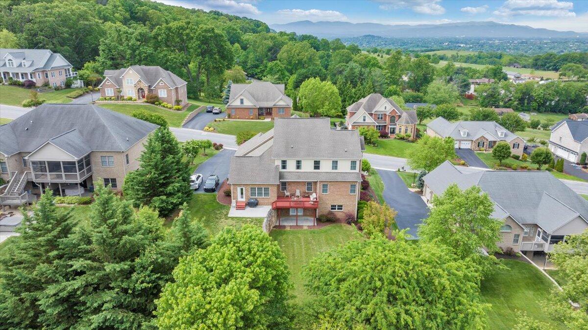 415 Stoneledge DR