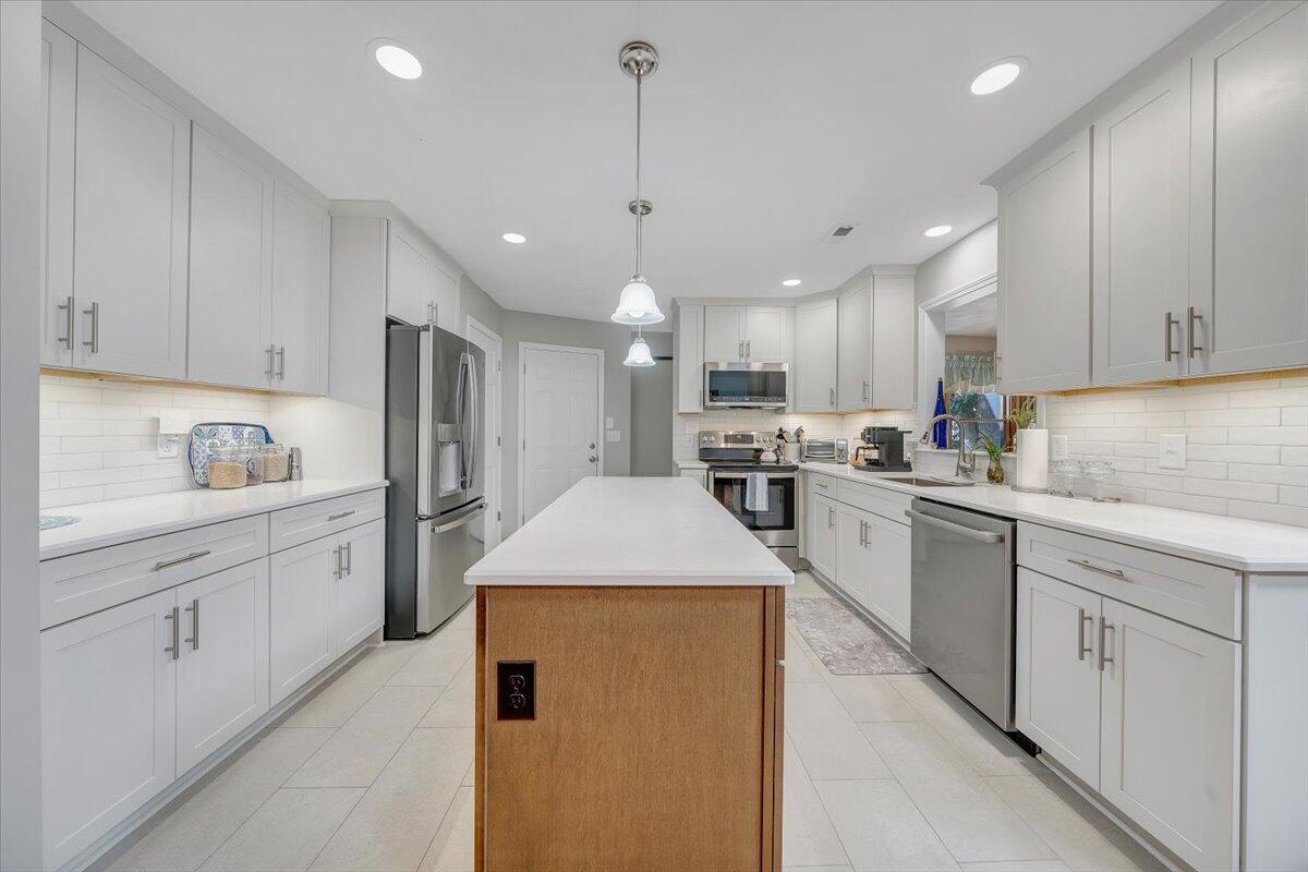 201 Willowood DR