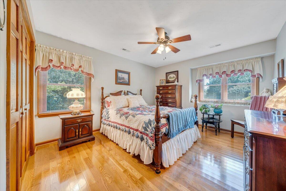 201 Willowood DR