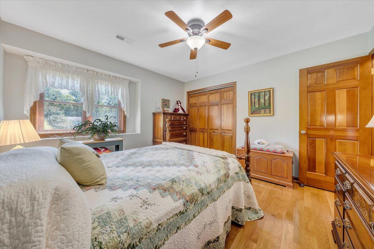 201 Willowood DR