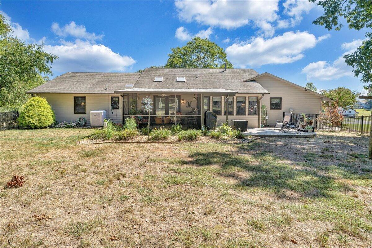 201 Willowood DR
