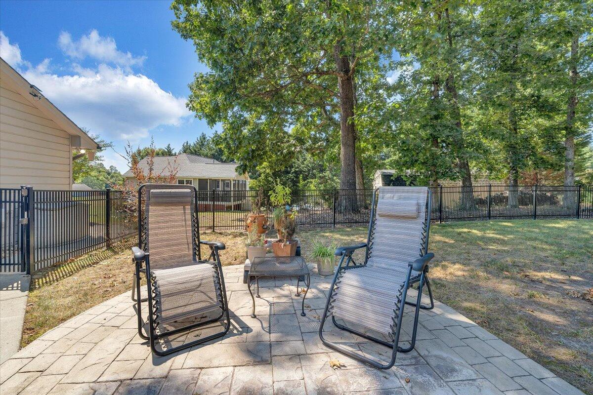 201 Willowood DR