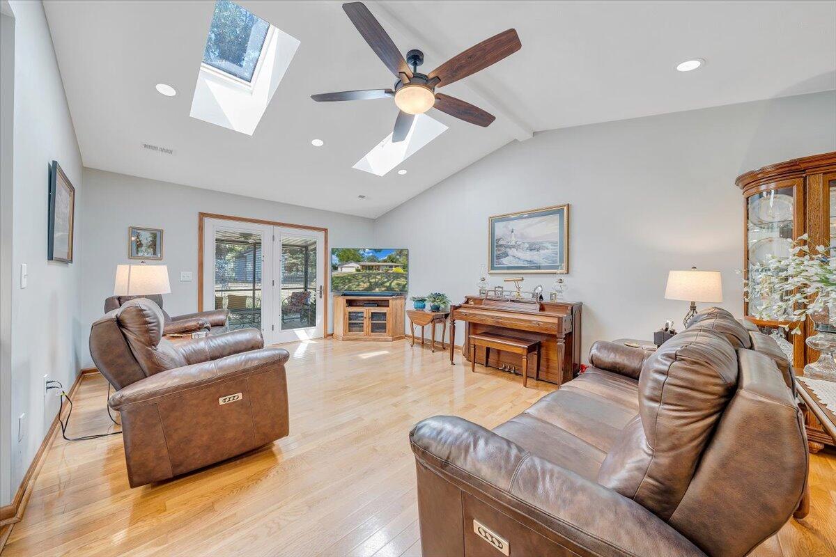 201 Willowood DR