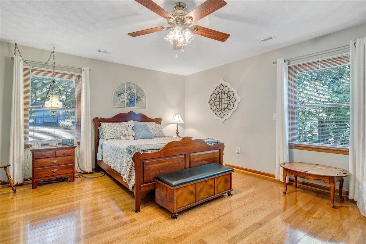 201 Willowood DR