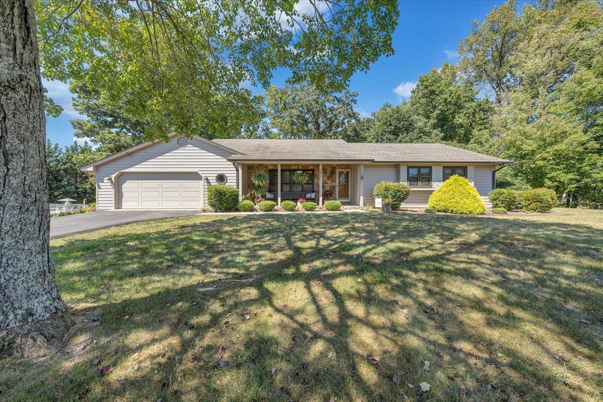 201 Willowood DR