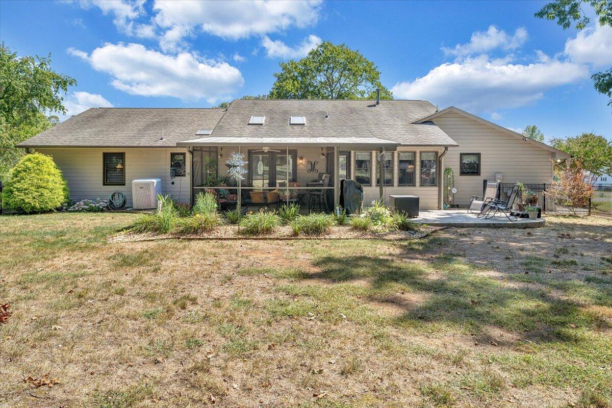 201 Willowood DR
