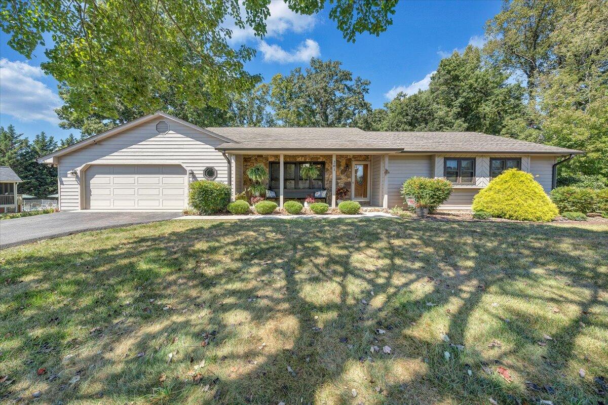 201 Willowood DR