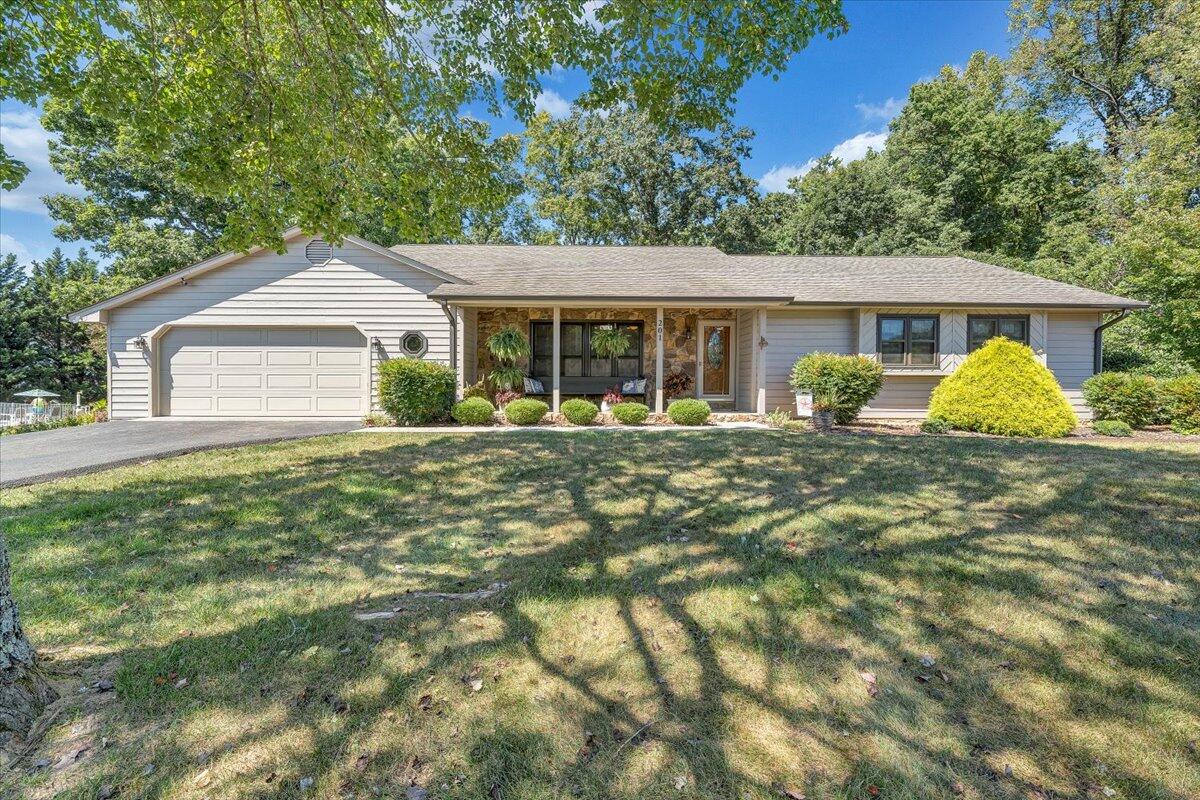 201 Willowood DR