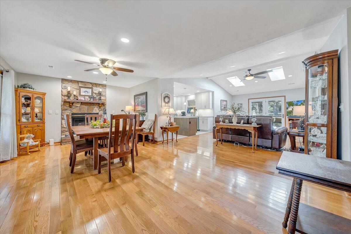 201 Willowood DR