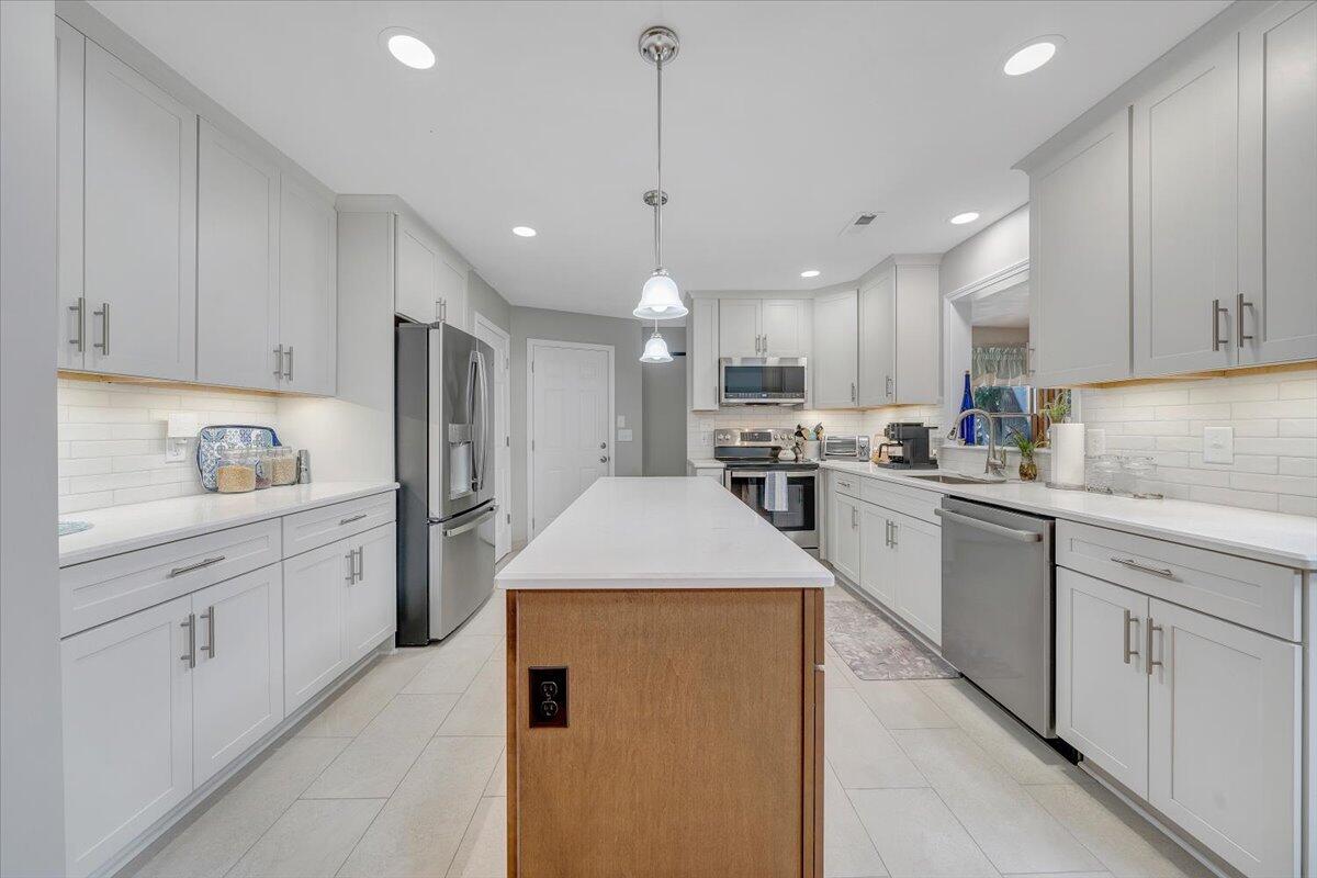 201 Willowood DR