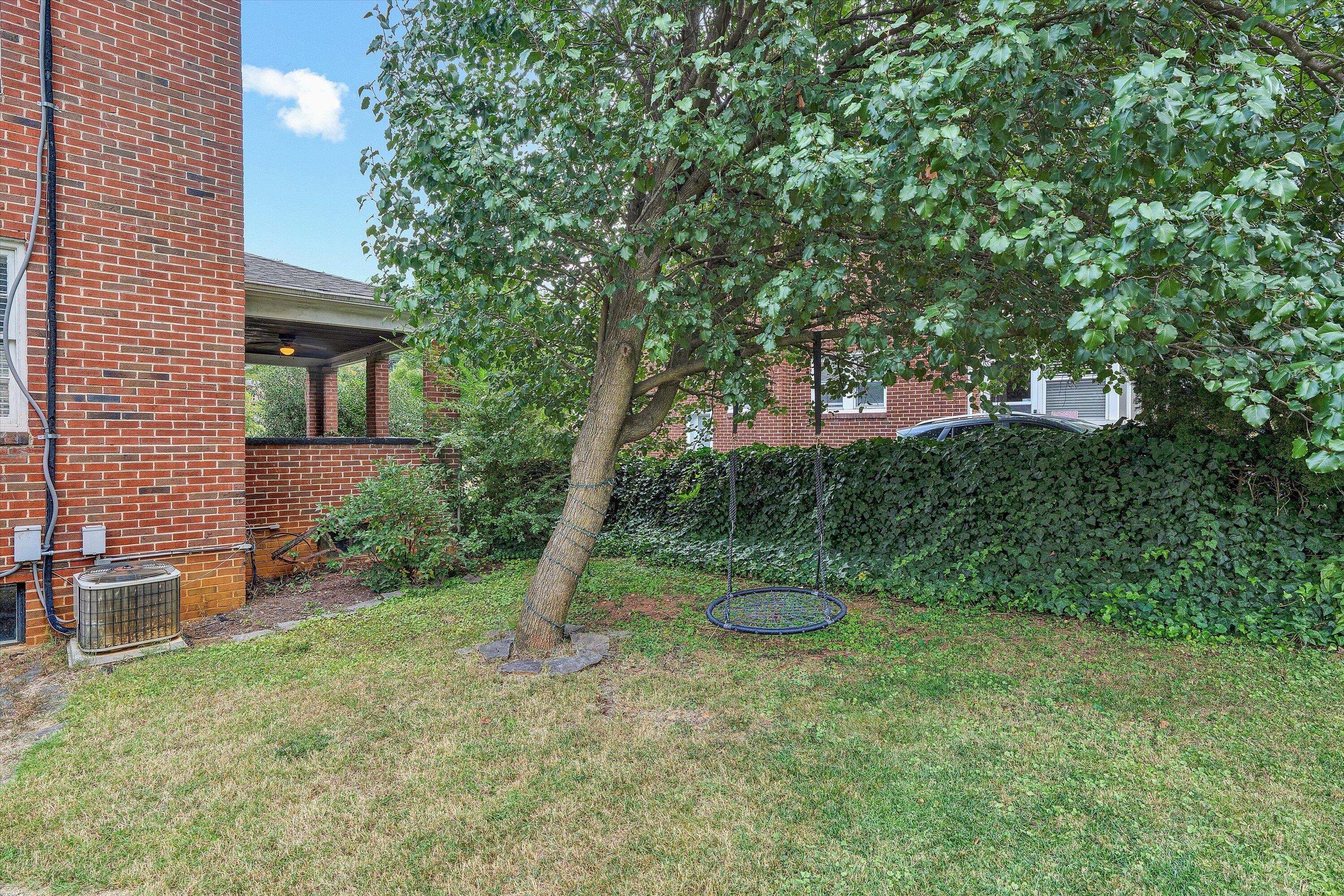 1656 Brandon AVE SW