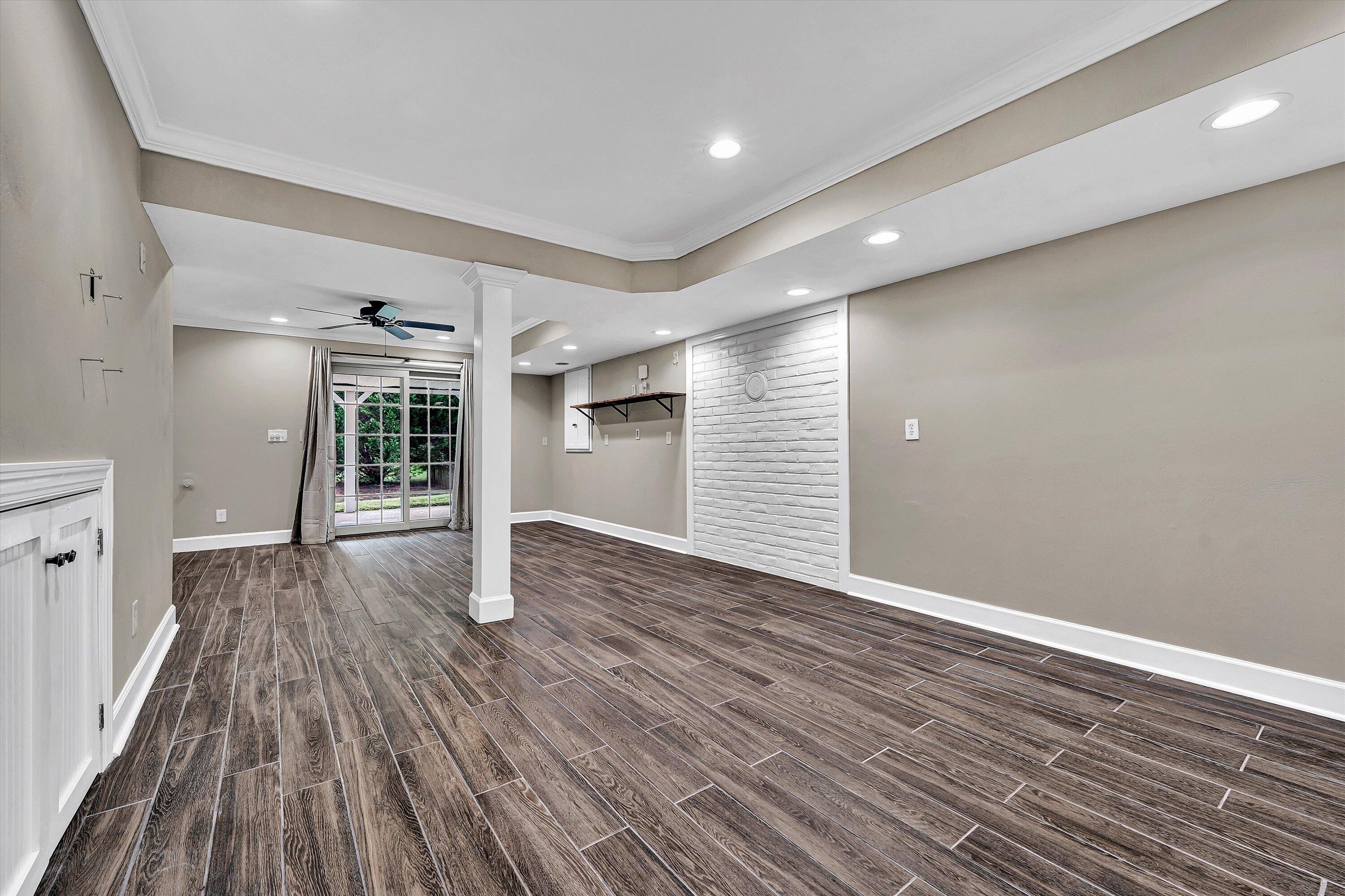 4557 Chippenham DR