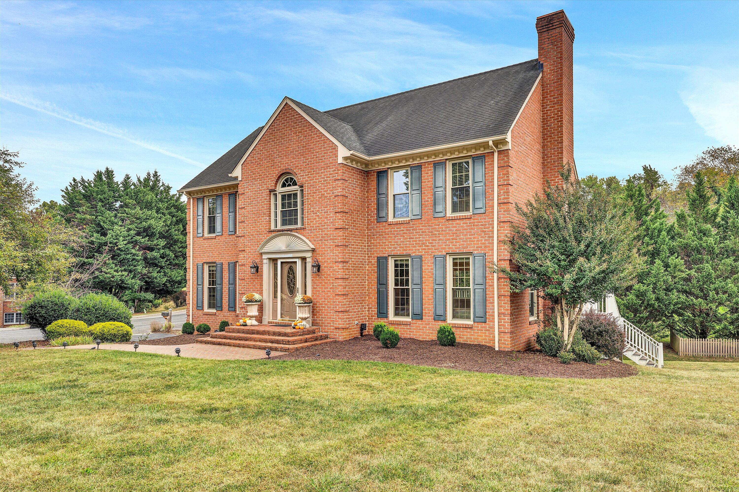 4557 Chippenham DR