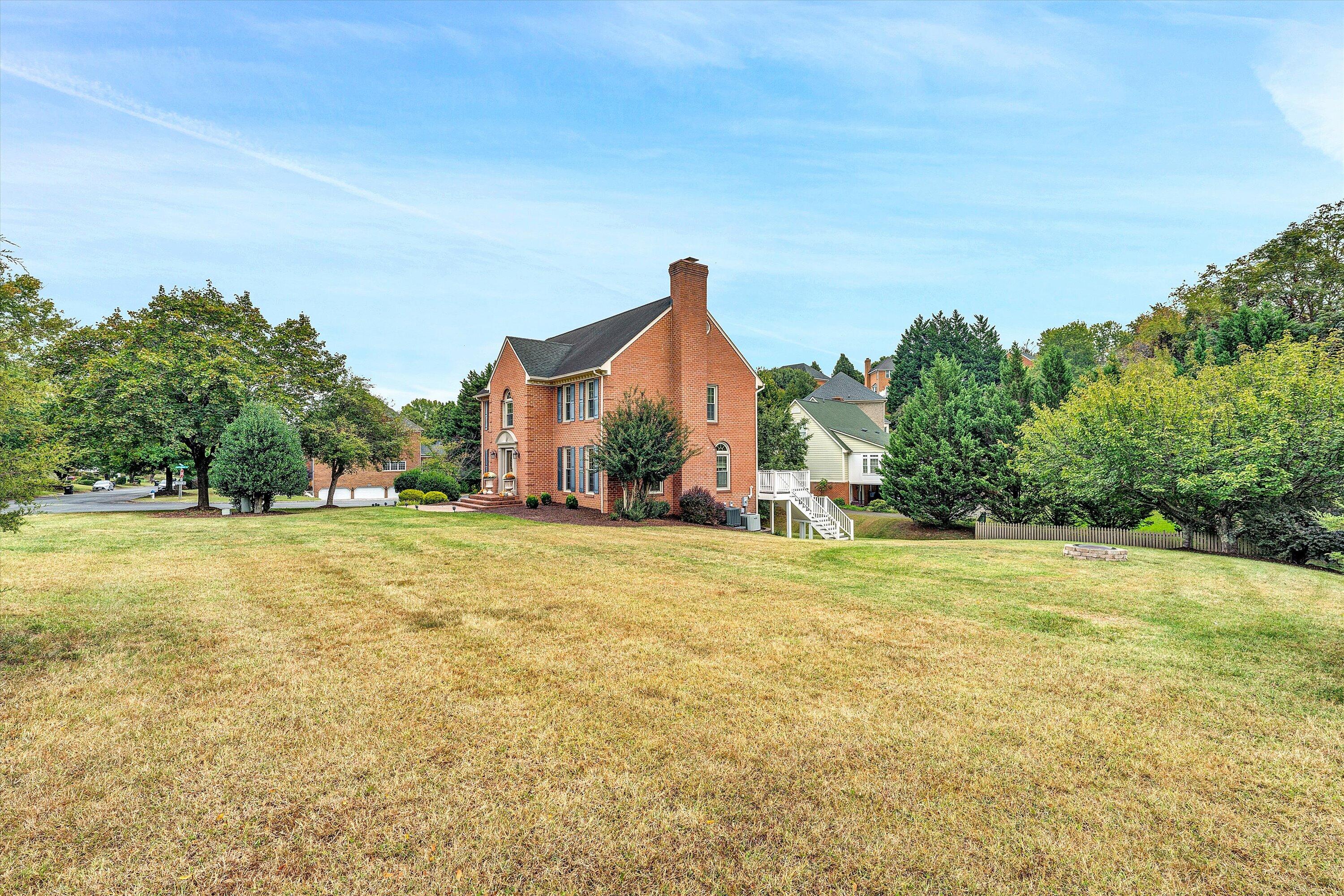 4557 Chippenham DR