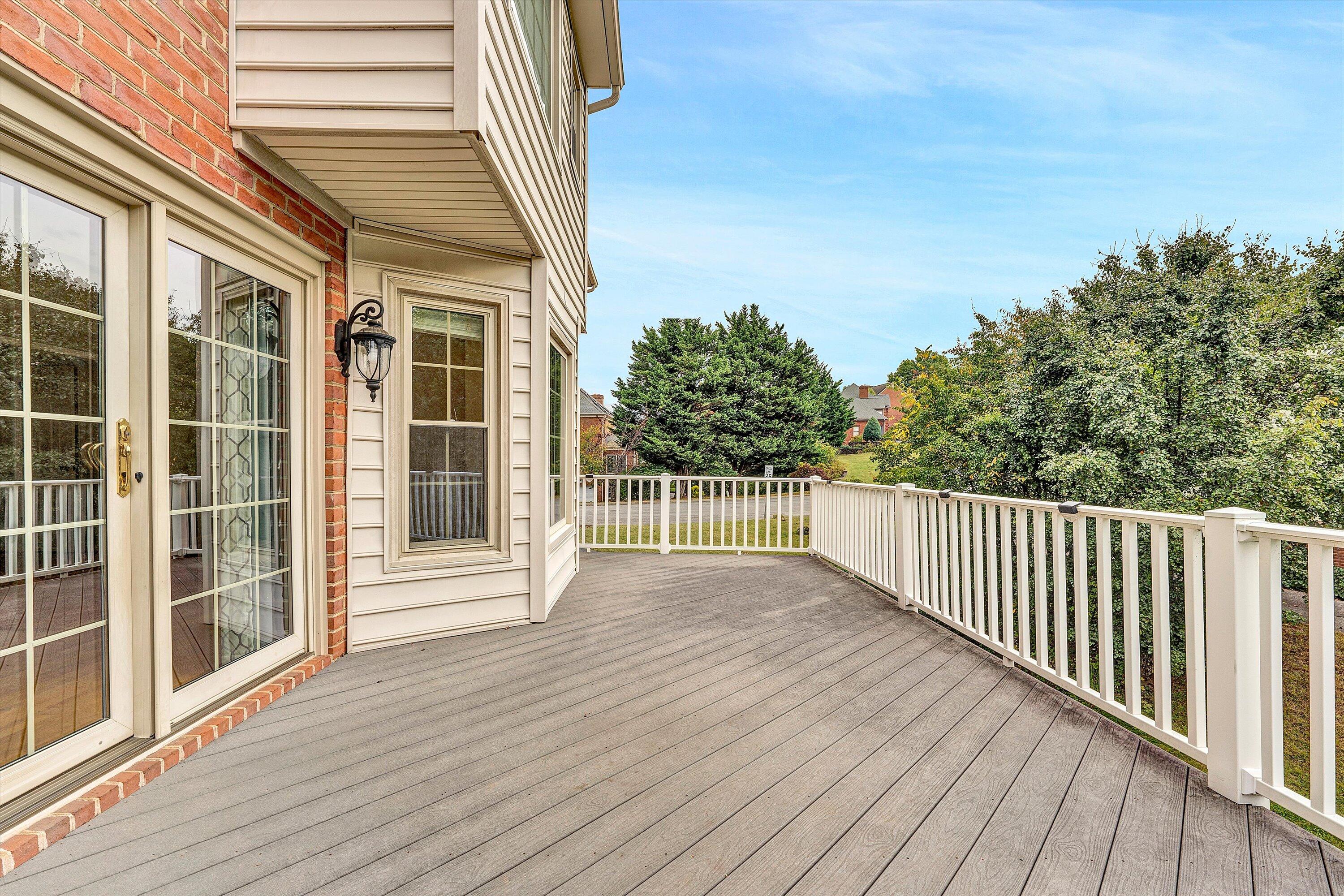 4557 Chippenham DR