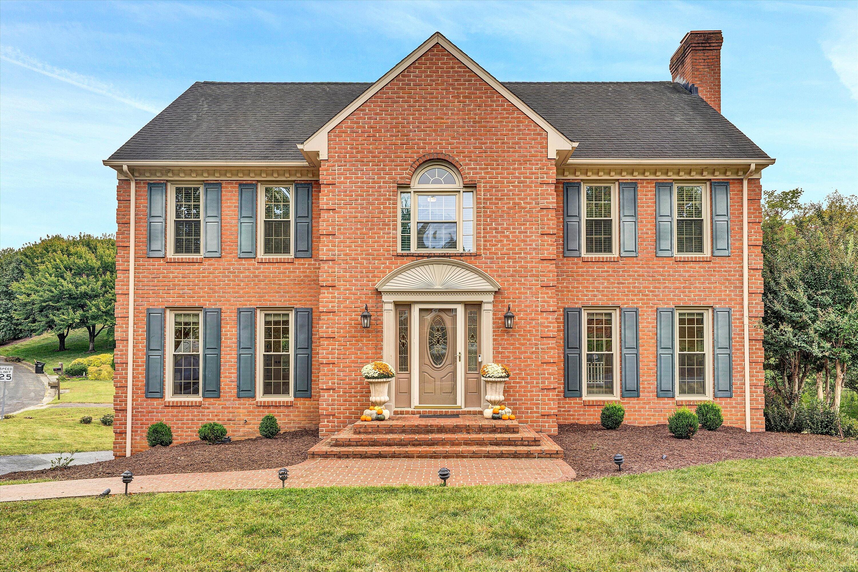 4557 Chippenham DR
