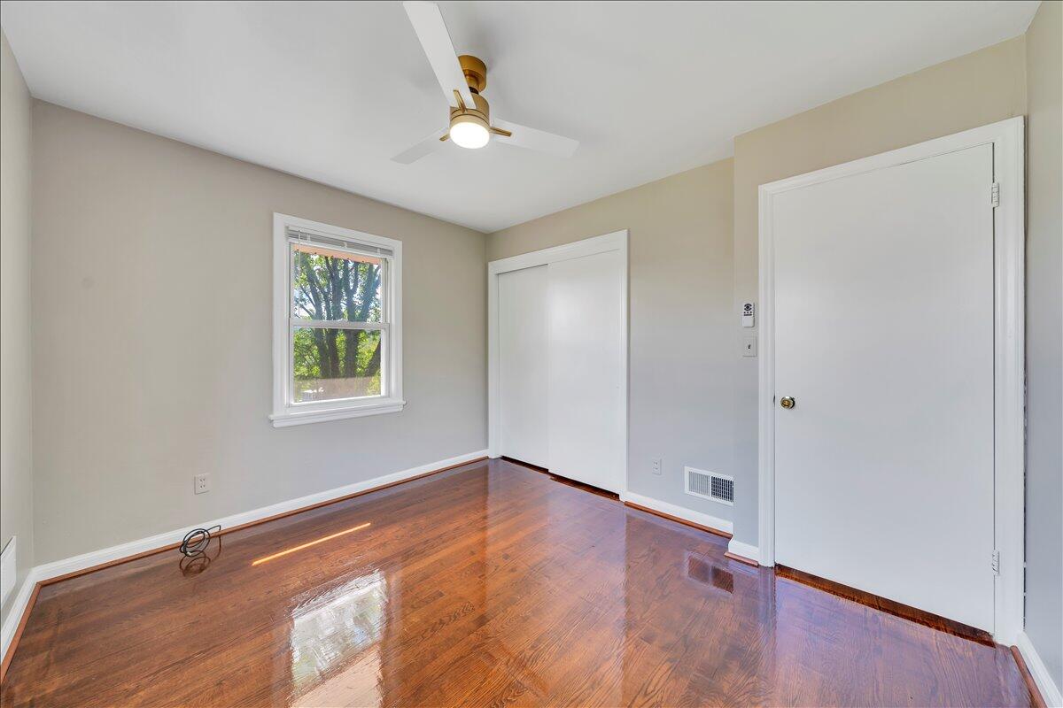 3641 Parkwood DR