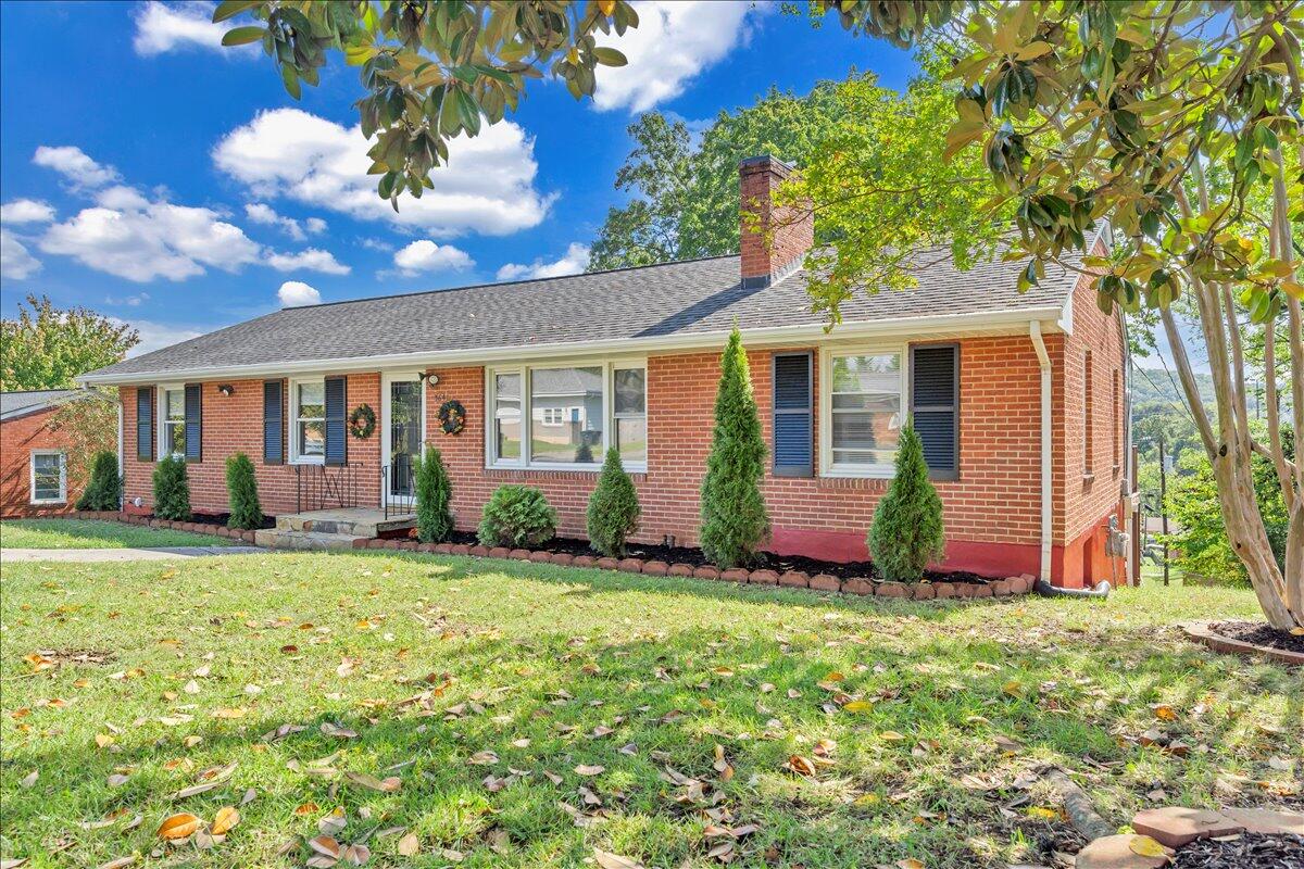 3641 Parkwood DR